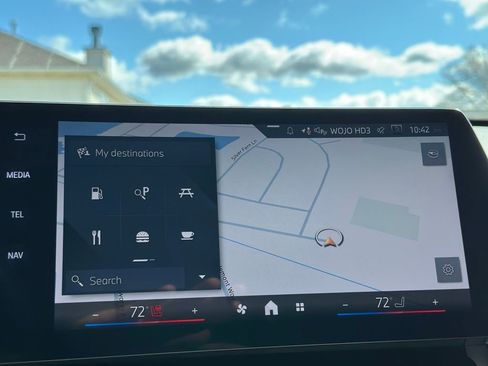 Certified 2025 BMW X1 xDrive28i w/ Premium Package image 37