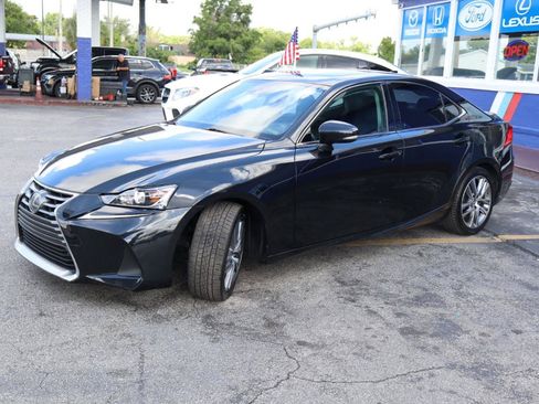 Used 2019 Lexus IS 300 RWD image 7