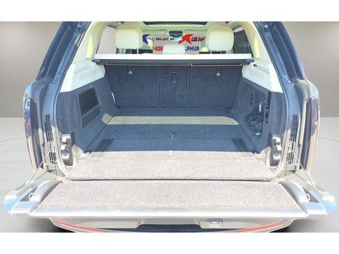 Used 2023 Land Rover Range Rover Long Wheelbase Autobiography image 27