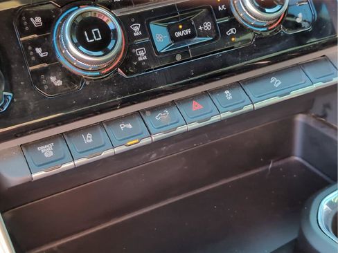 Used 2024 GMC Sierra 2500 Denali w/ Denali Reserve Package image 21