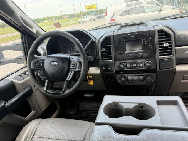 Used 2017 Ford F350 XL w/ Power Equipment Group RWD image 7