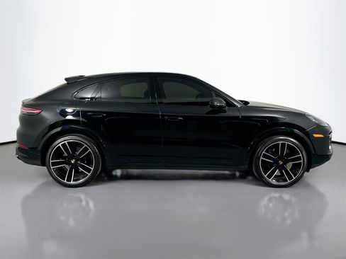 Certified 2023 Porsche Cayenne Turbo image 8