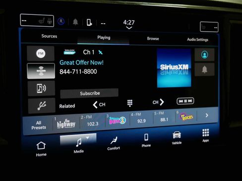 Used 2024 Chrysler Pacifica Touring-L FWD image 22