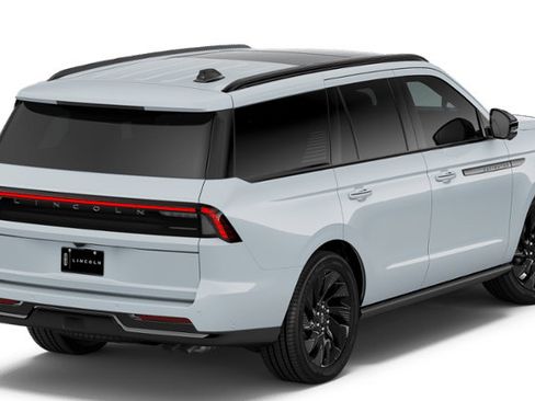 New 2026 Lincoln Navigator Reserve w/ Jet Appearance Package AWD/4WD image 26
