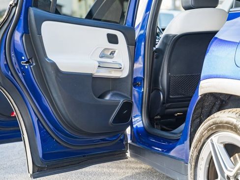 Used 2021 Mercedes-Benz GLB 250 4MATIC image 36