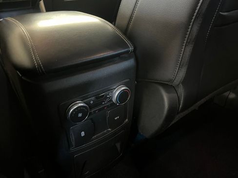 Used 2023 Ford Explorer Limited image 24