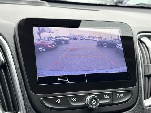 Used 2022 Chevrolet Malibu LT image 31