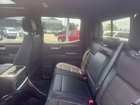 Certified 2025 Chevrolet Silverado 1500 High Country w/ High Country Premium Package AWD/4WD image 34
