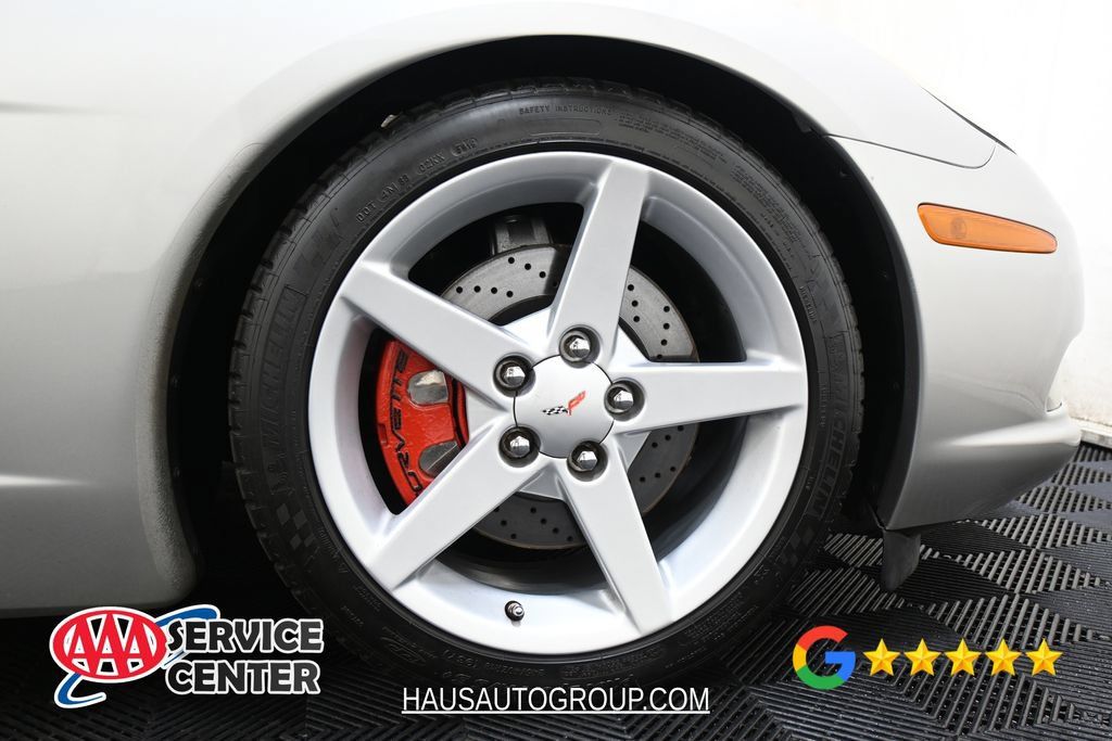 Used 2005 Chevrolet Corvette Convertible w/ Preferred Equipment Group RWD image 36
