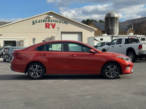 Used 2023 Kia Forte LXS w/ LXS Technology Package image 4