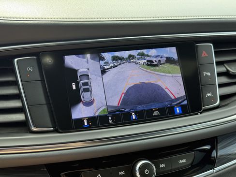 Used 2023 Buick Enclave Essence w/ Sport Touring Edition FWD image 21