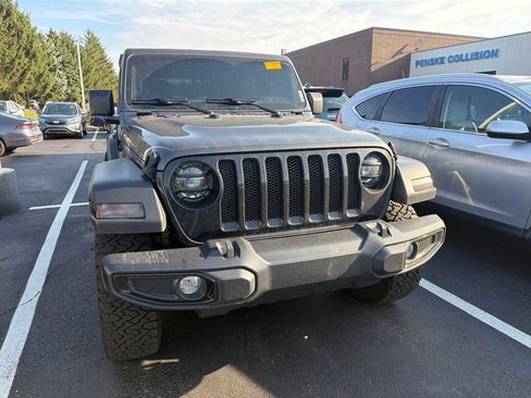 Used 2021 Jeep Wrangler Unlimited Sahara AWD/4WD image 5