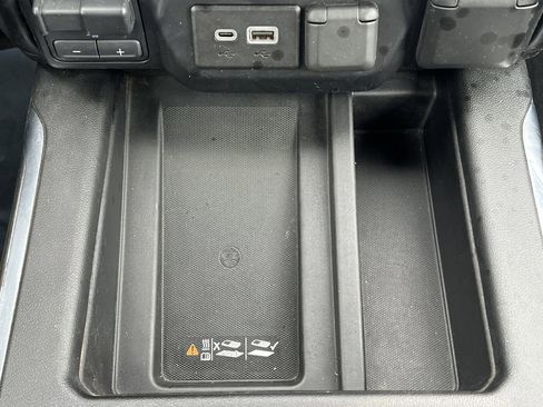 Used 2019 Chevrolet Silverado 1500 LTZ w/ LTZ Plus Package image 11