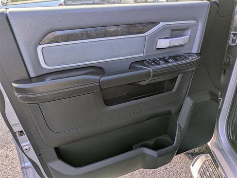 Used 2023 RAM 2500 Big Horn w/ Level 1 Equipment Group image 15