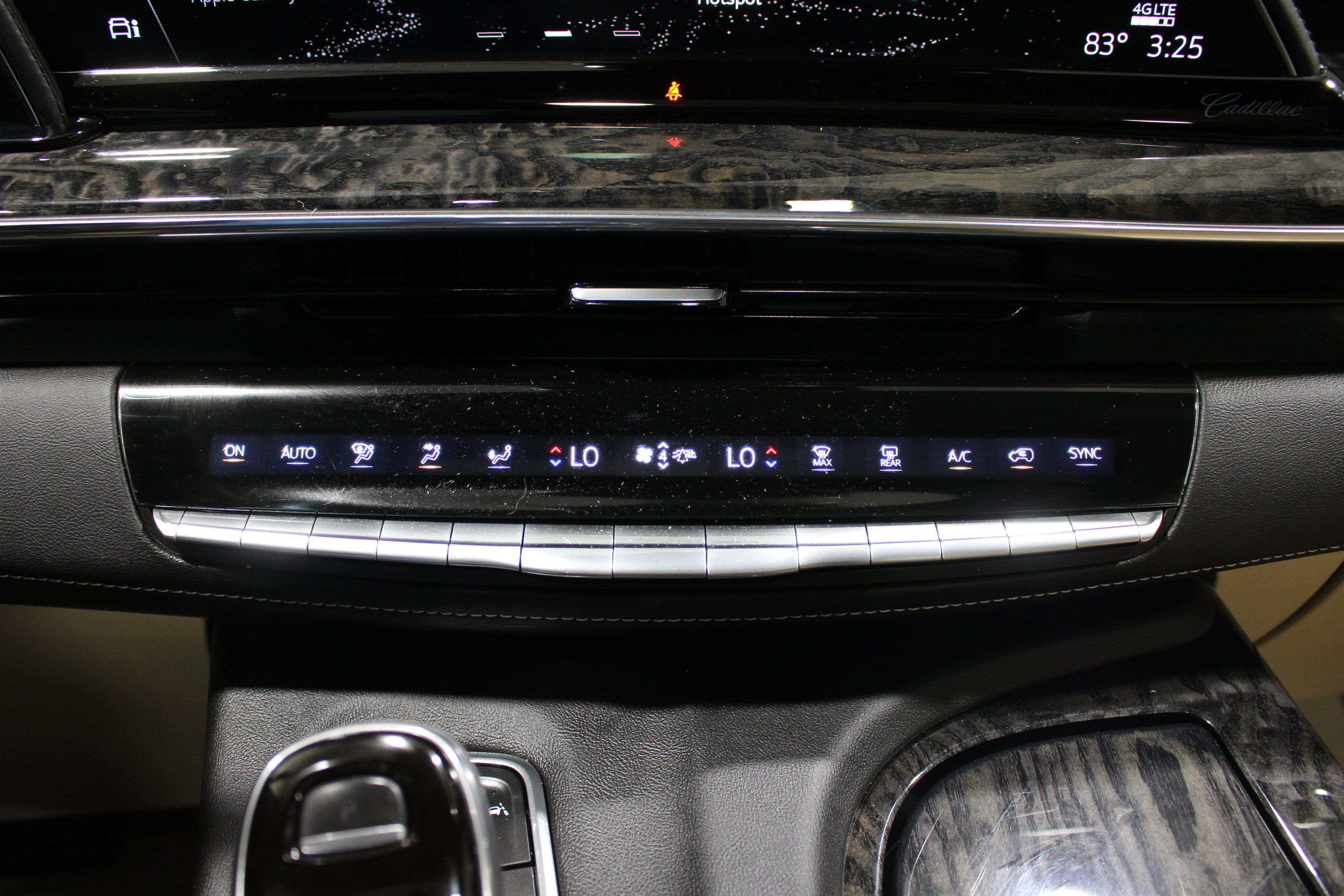 Used 2021 Cadillac Escalade Premium Luxury w/ Driver Assist Tech Package AWD/4WD image 17