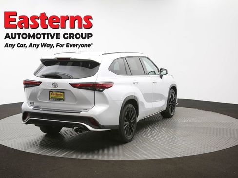 Used 2023 Toyota Highlander XSE image 41