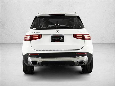 Used 2025 Mercedes-Benz GLB 250 4MATIC image 7