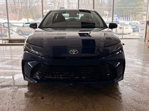 Used 2025 Toyota Camry SE FWD image 50