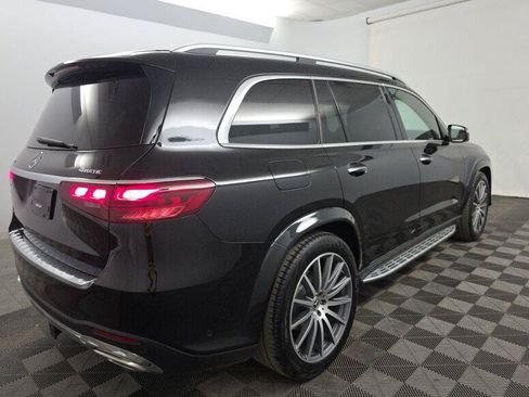Used 2025 Mercedes-Benz GLS 580 4MATIC image 3
