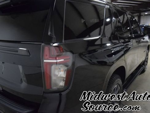 Used 2022 Chevrolet Tahoe Z71 w/ Z71 Off-Road Package image 5