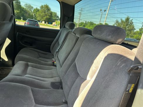 Used 2004 GMC Sierra 3500 SLE w/ Heavy-Duty Power Package RWD image 24