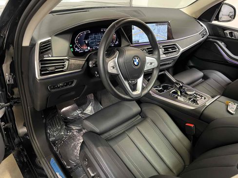 Used 2022 BMW X7 xDrive40i w/ Premium Package image 42
