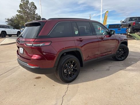 New 2026 Jeep Grand Cherokee Altitude AWD/4WD image 5