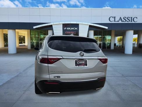 Used 2022 Buick Enclave Premium FWD image 7