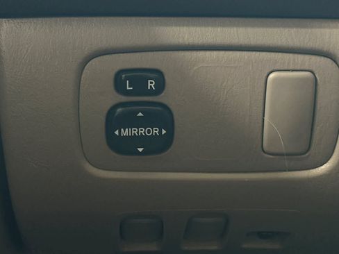 Used 2008 Toyota Sienna CE FWD image 32