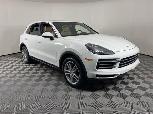 Used 2019 Porsche Cayenne Base image 16
