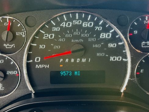 Used 2025 GMC Savana 2500 w/ Driver Convenience Package RWD image 14
