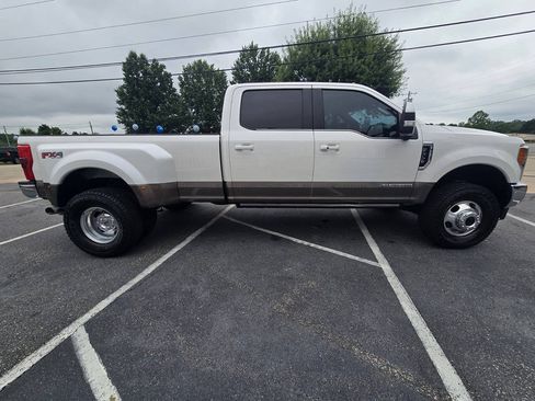 Used 2018 Ford F350 King Ranch w/ King Ranch Ultimate Package AWD/4WD image 9