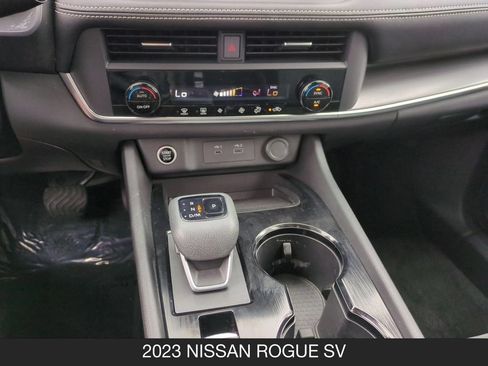 Used 2023 Nissan Rogue SV FWD image 23