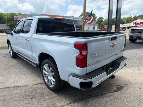 New 2026 Chevrolet Silverado 1500 High Country AWD/4WD image 8