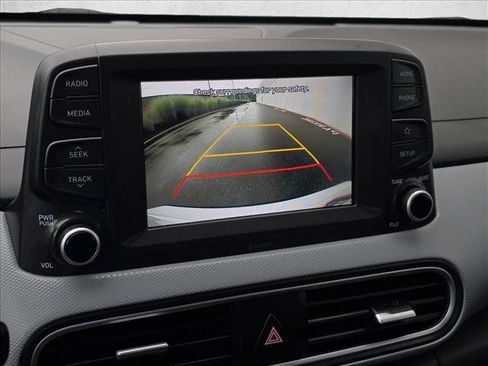 Used 2018 Hyundai Kona SE FWD image 29