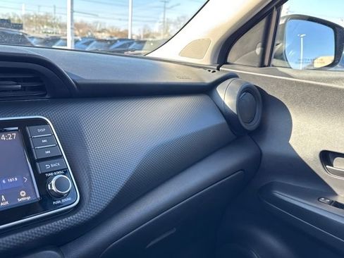 Used 2021 Nissan Kicks S image 29