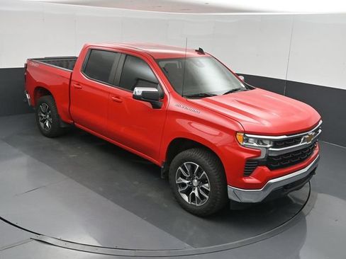 Used 2022 Chevrolet Silverado 1500 LT AWD/4WD image 33