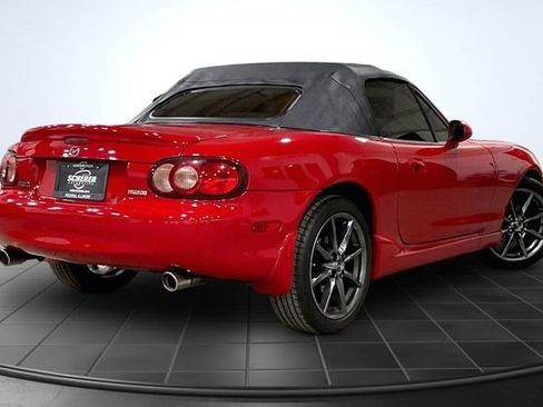 Used 2002 MAZDA MX-5 Miata image 2