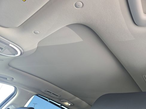 New 2026 Hyundai Ioniq 9 Limited image 16