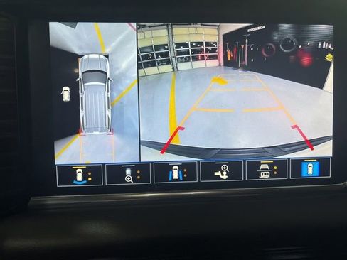 Used 2021 GMC Yukon Denali w/ Denali Ultimate Package image 14