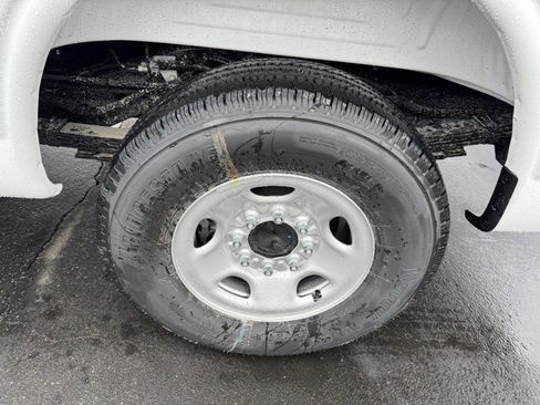 New 2026 Chevrolet Express 3500 Extended image 30