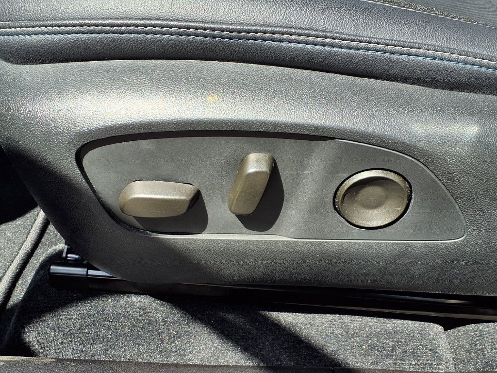 Used 2025 Chevrolet Equinox EV LT w/ Convenience Package FWD image 15