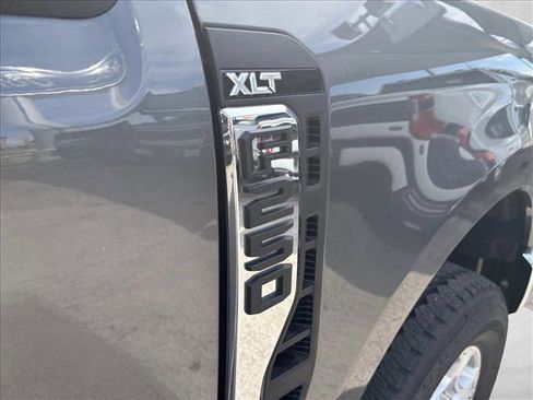 New 2026 Ford F250 XLT w/ FX4 Off-Road Package image 18