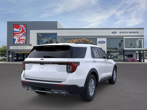 New 2026 Ford Explorer Active w/ Active Comfort Package image 8