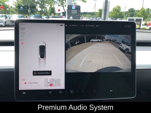 Used 2022 Tesla Model Y Long Range AWD/4WD image 4