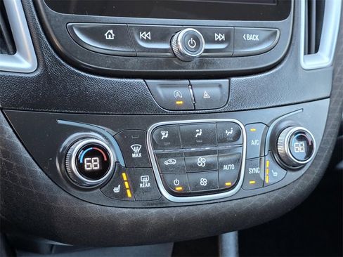 Used 2023 Chevrolet Malibu LT image 17