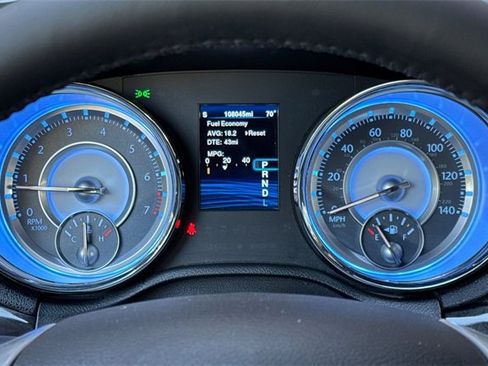 Used 2014 Chrysler 300 image 27