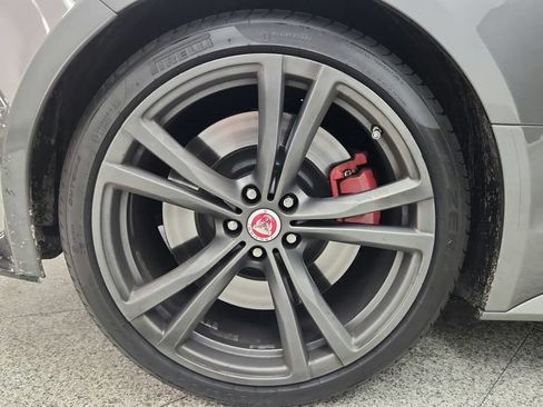 Used 2017 Jaguar F-TYPE SVR AWD/4WD image 28
