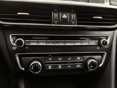 Used 2020 Kia Optima SE image 20