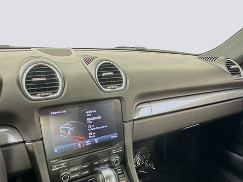 Used 2021 Porsche 718 Cayman image 16